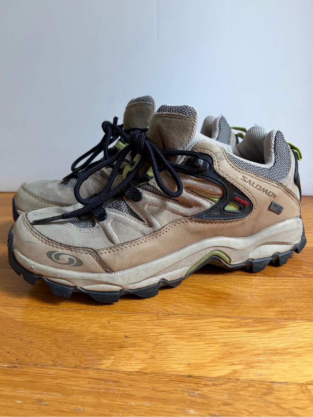 Women’s Salomon Gore-Tex XCR Sensifit Hiking Boots Size 7.5 Vintage Gorpcore